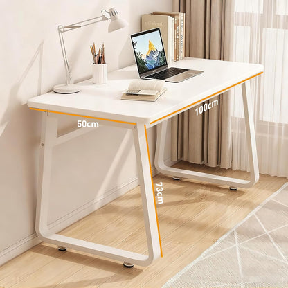 Moderner Computertisch im schlichten Stil, Schreibtisch, PC-Tisch für Homeoffice